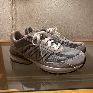 New Balance 990v5